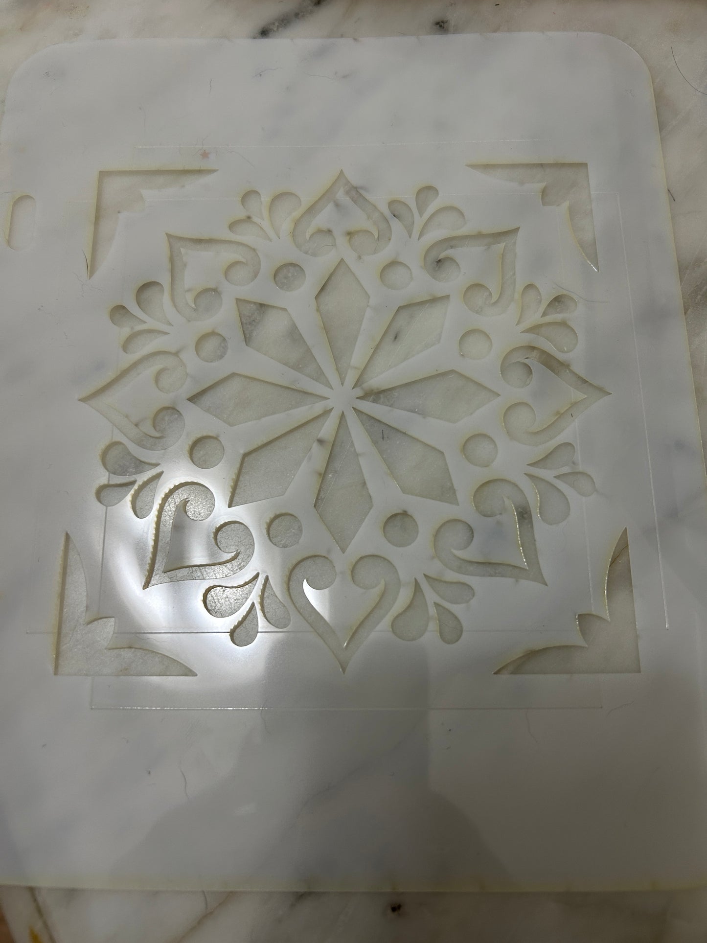 Flowers & Flakes – Stencil