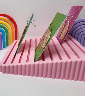 Desktop Card Holder & Drying Rack – Multi-Slot Craft Stand
